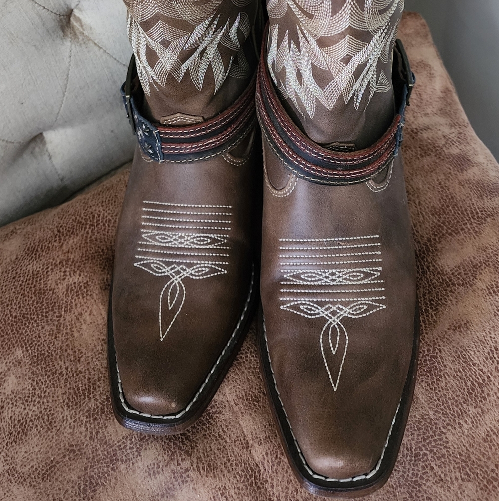 Durango Brown Leather Western Boots with Tan Trim